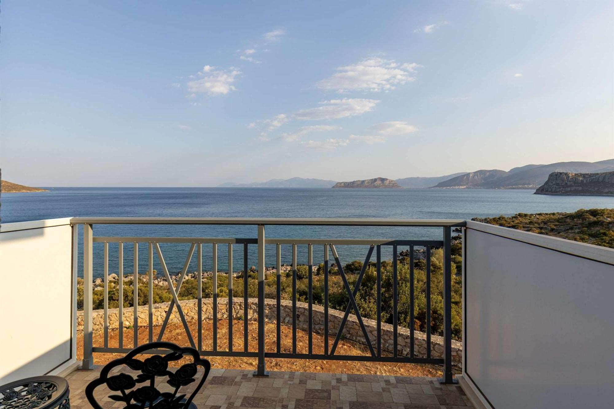 Katerina'S Villas - Monemvasia Beachfront Stone Paradise Exterior photo