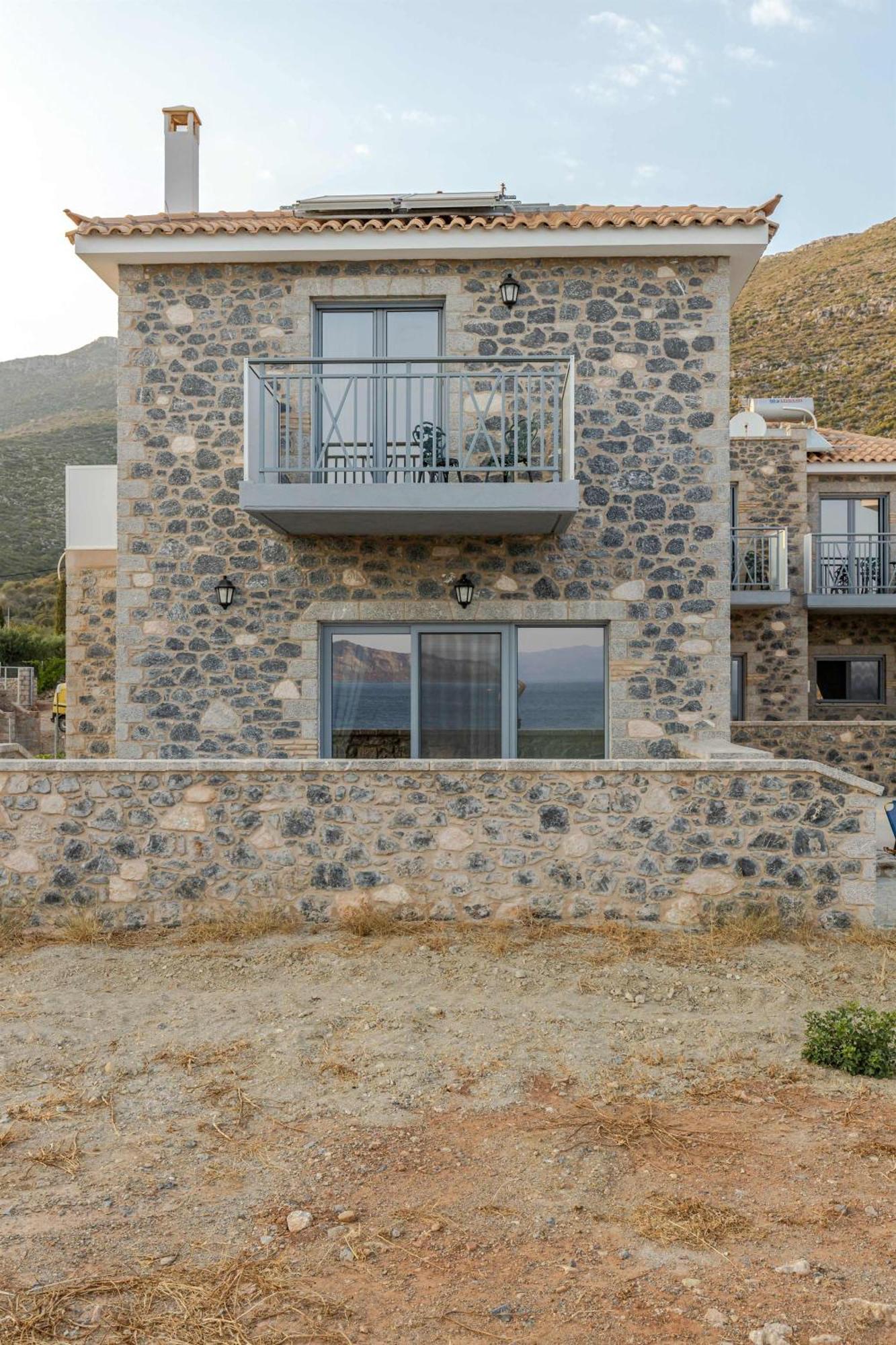 Katerina'S Villas - Monemvasia Beachfront Stone Paradise Exterior photo