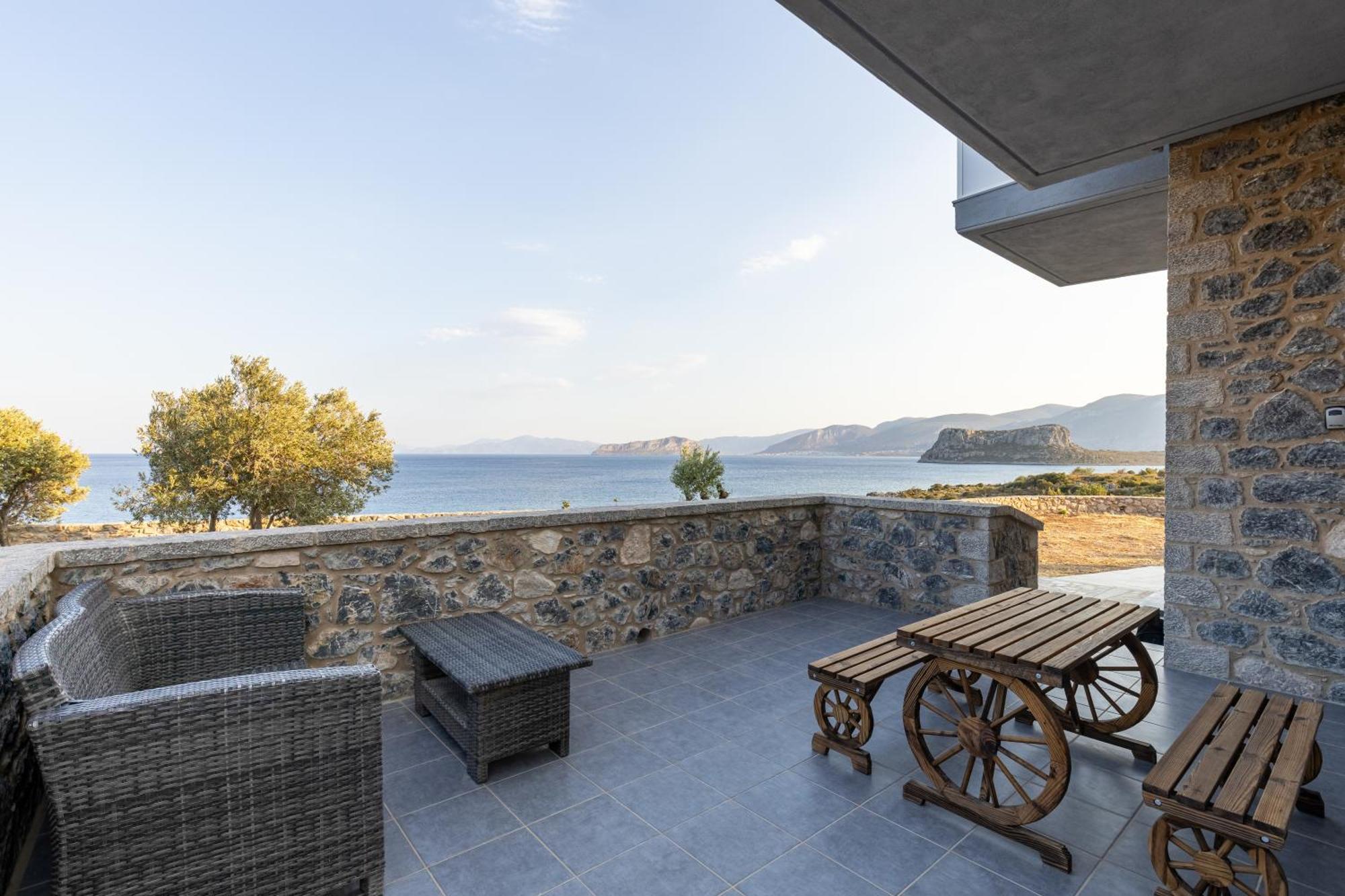 Katerina'S Villas - Monemvasia Beachfront Stone Paradise Exterior photo